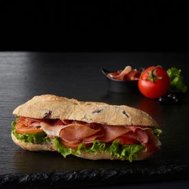 Le sandwich polka olives jambon cru